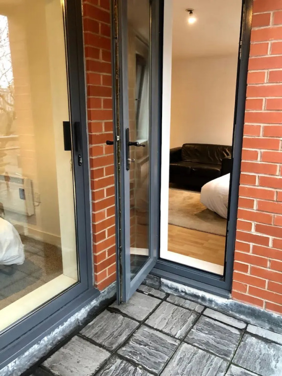 Liverpool City Centre Apartment