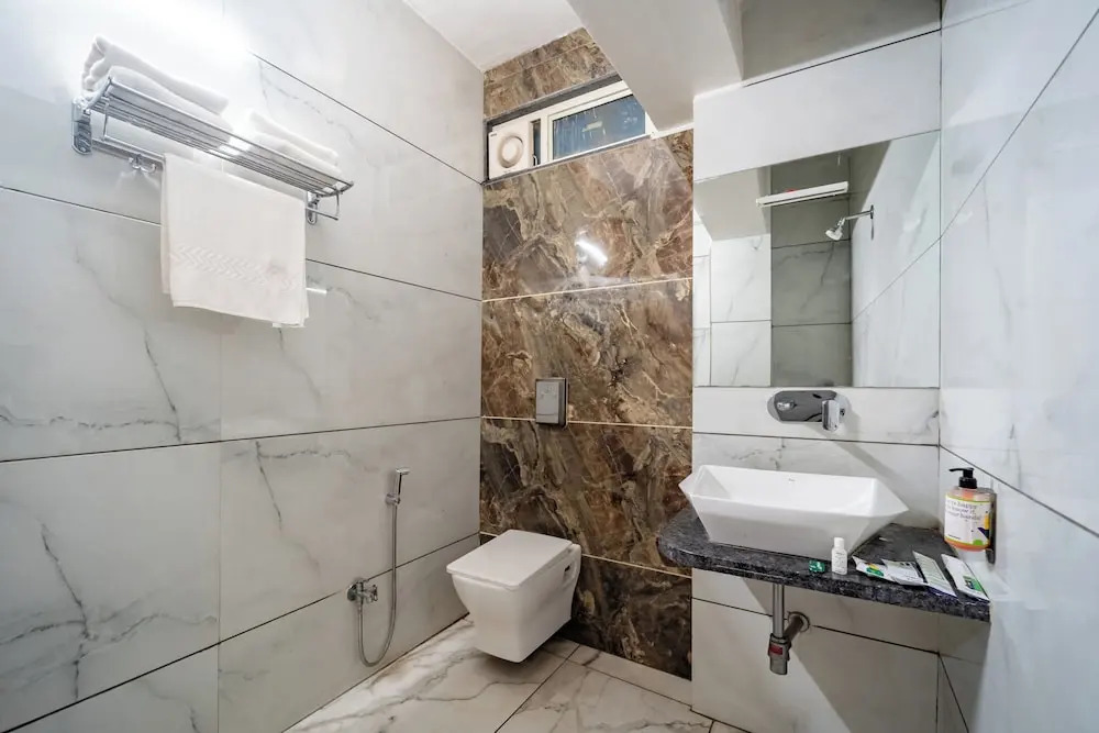 Treebo Kamal Regency, 100 Meters From Bhopal Junction Railway Station