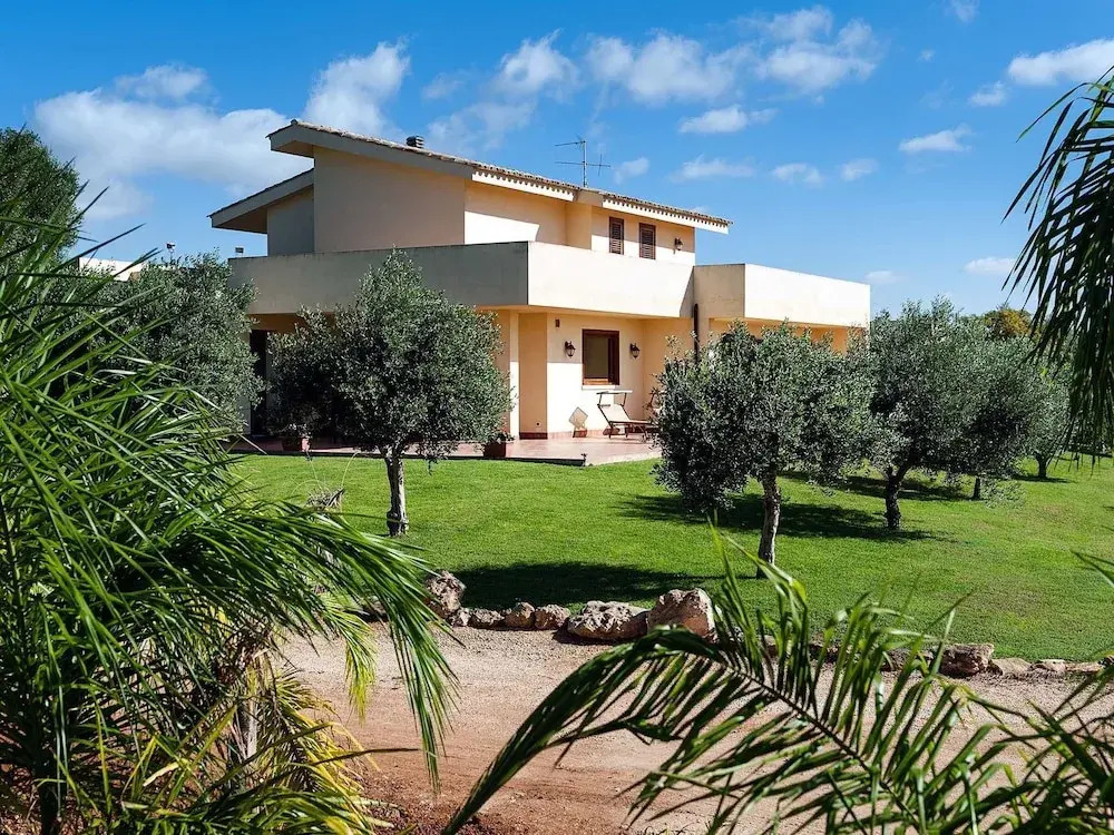 Wonderful Villa With Swimming Pool Nearby Marsala, Just 5km From the Sea!