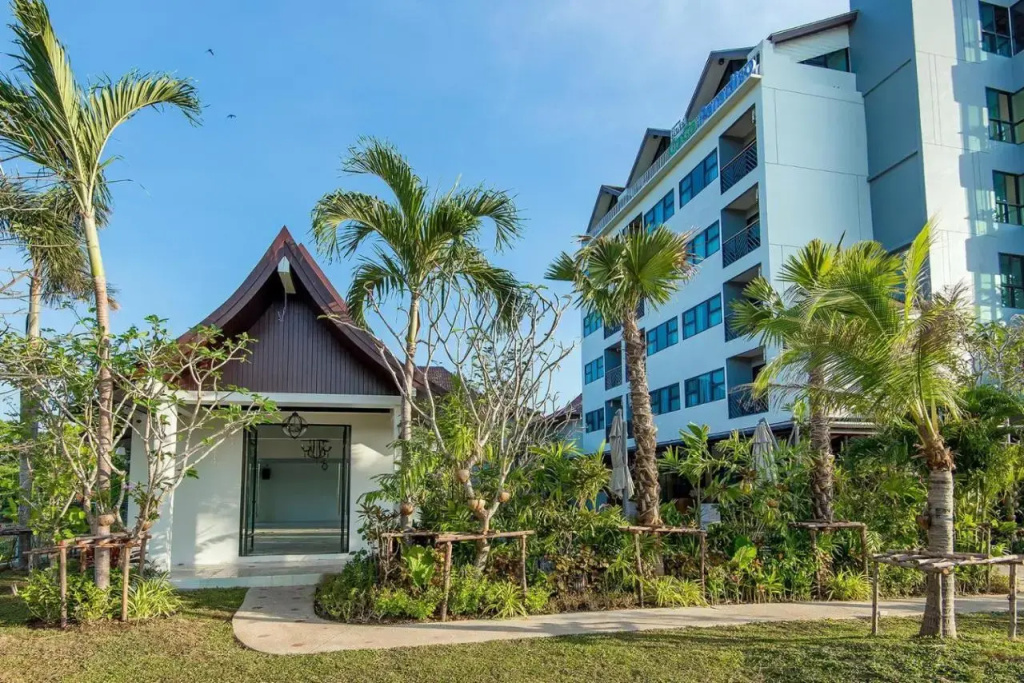 Coco Paradiso Phuket Hotel