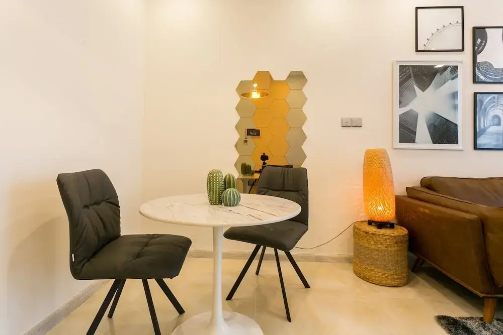 Compact Residence