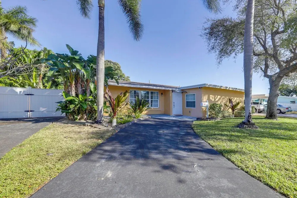 Grill & Games! Family Home, 3 Mi to Pompano Beach