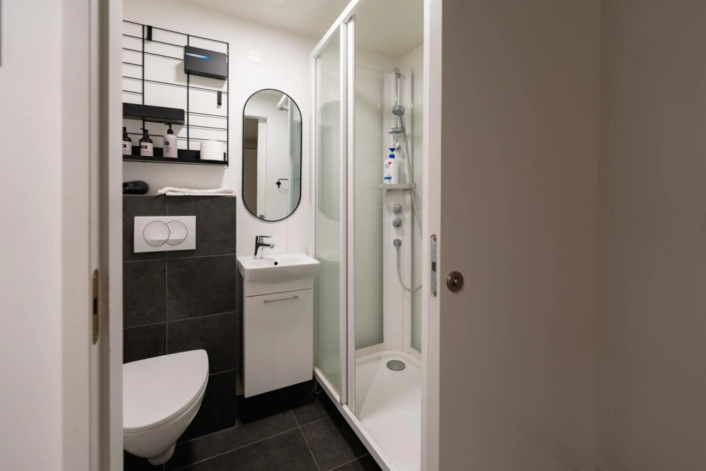 Central and cosy studio apartment with free parking