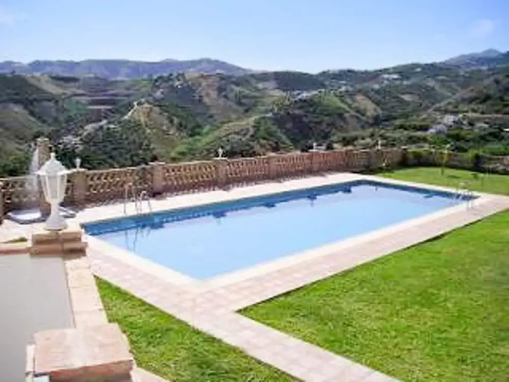 Studio in Frigiliana, With Pool Access - 5 km From the Beach