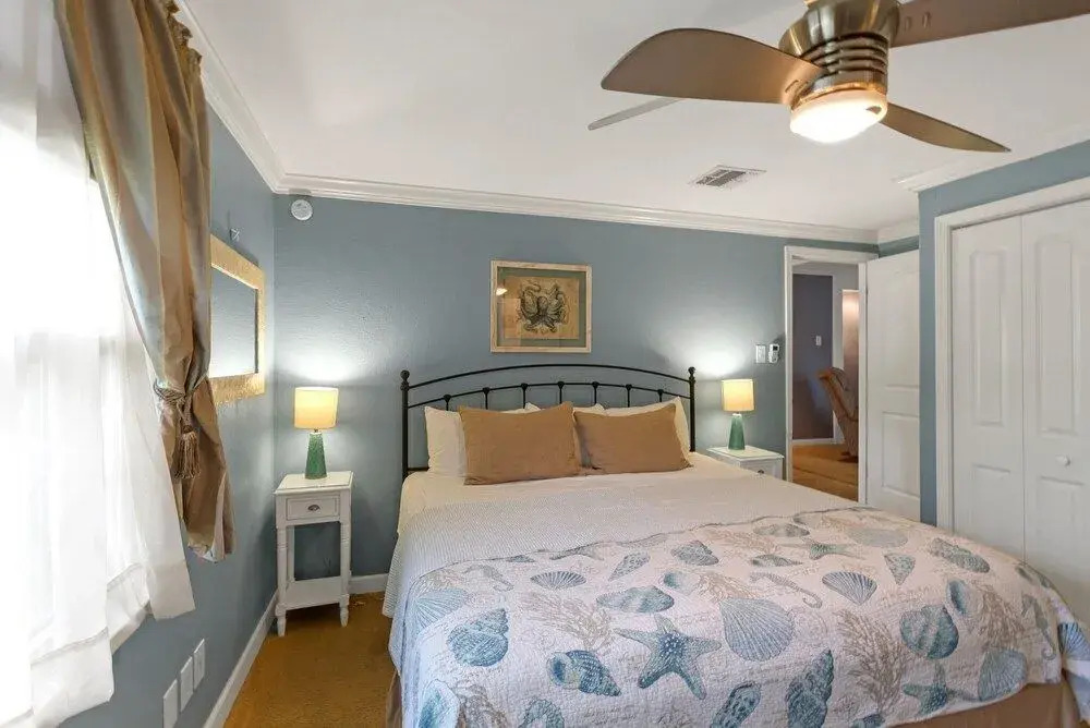 Nando By The Sea 3 Bedroom Home by Redawning