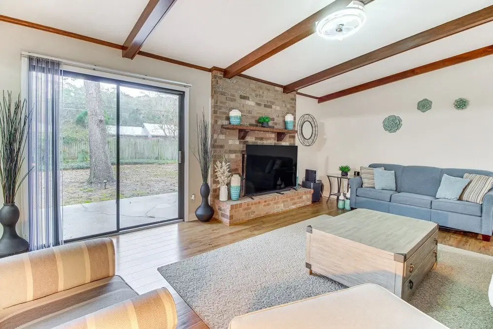 Single-story Savannah Home w/ Private Backyard!, Savannah