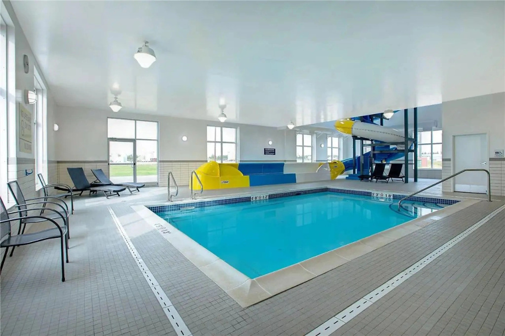 Ramada by Wyndham St Paul AB