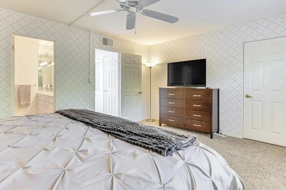 Palm Desert Condo w/ Community Perks: WFH Friendly