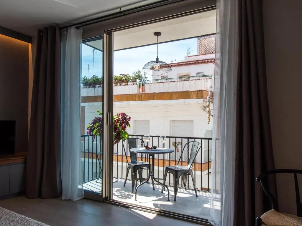 Sitges Spaces Seaside Beach Flat- 4 Bedroom, 2 Bathroom, Terrace, Near Beach