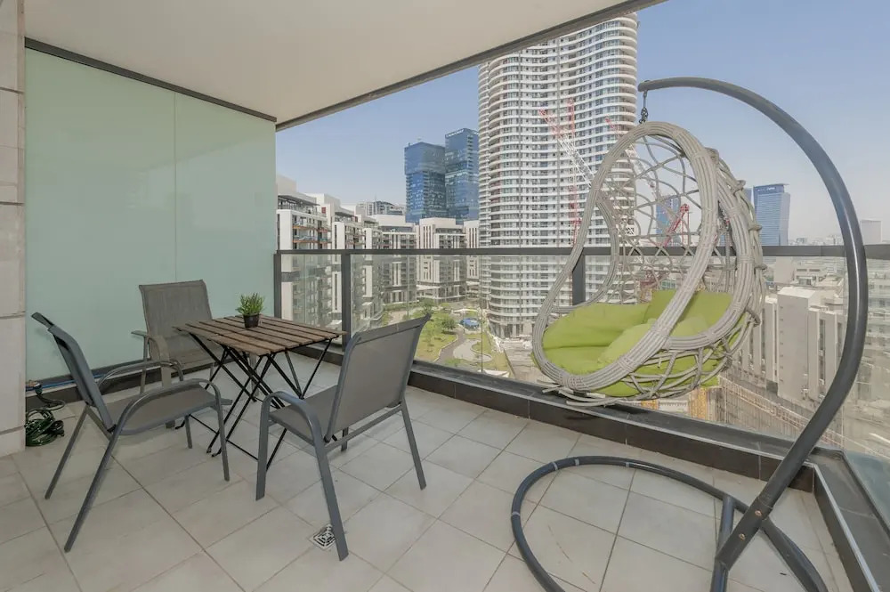 Superior & Spacious.over TLV Mall