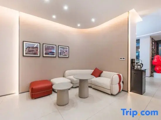 Shankee Hotel (Dezhou University West Road Deda Motor Vehicle Industrial Park)