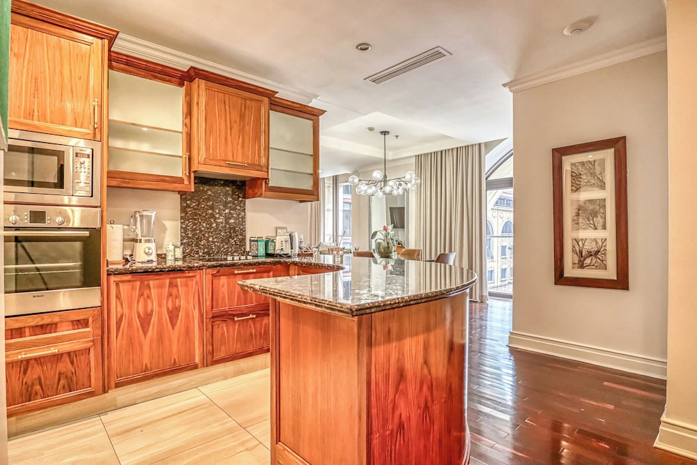 Luxurious Two-Bedroom Apartment