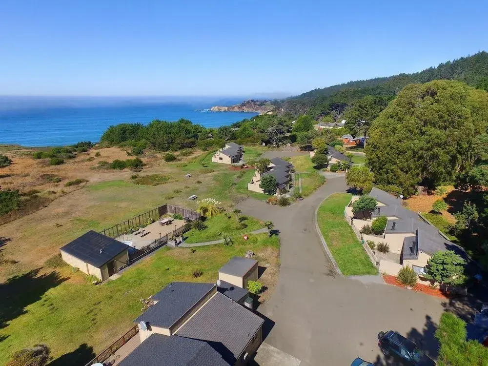 Fort Ross Lodge