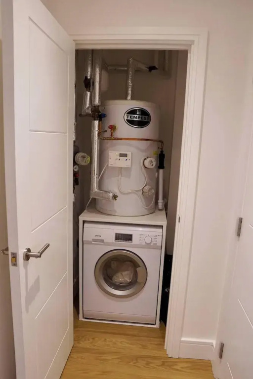 1 Bed Apartment- Sleeps 2, Parking, Pets Allowed