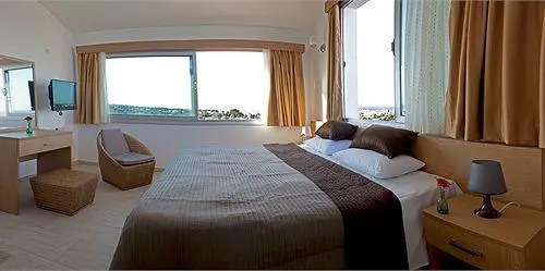 Fairmont Holiday Village