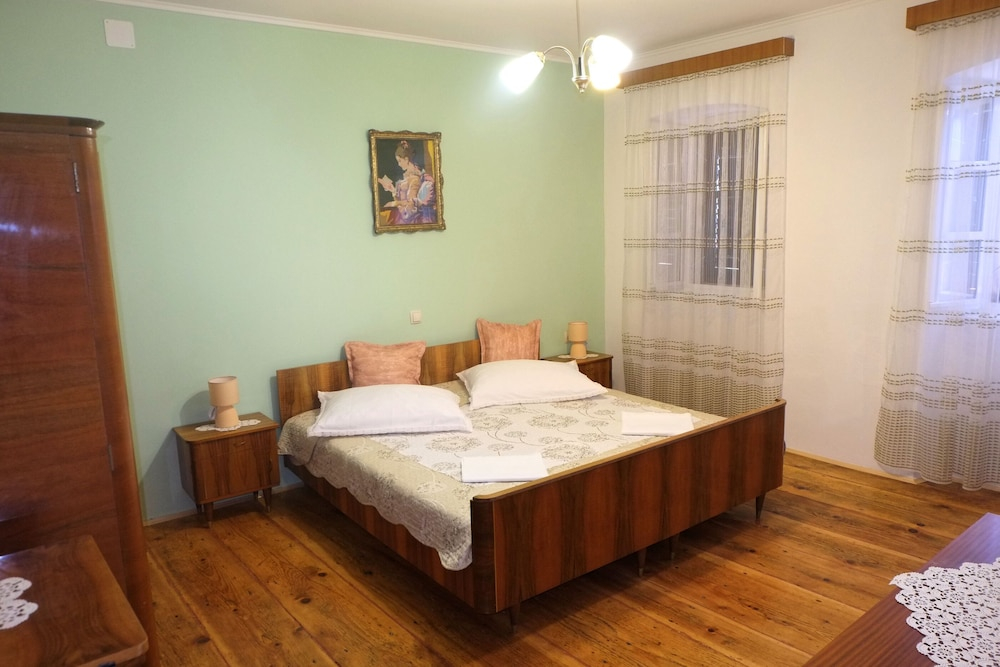 House Dragica