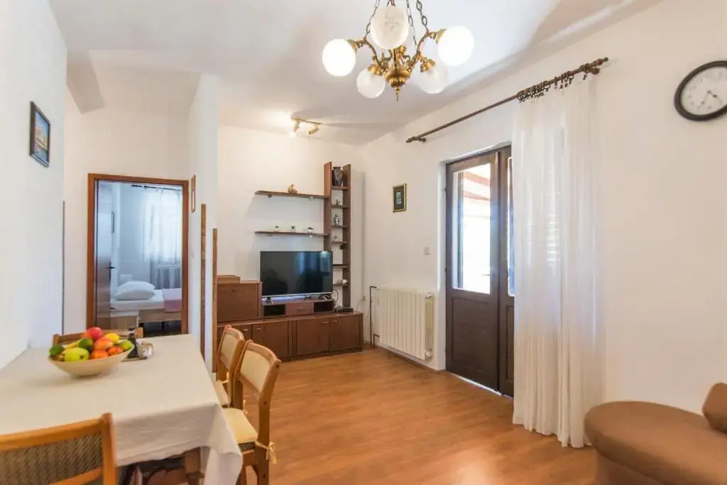 Apartments Krešo