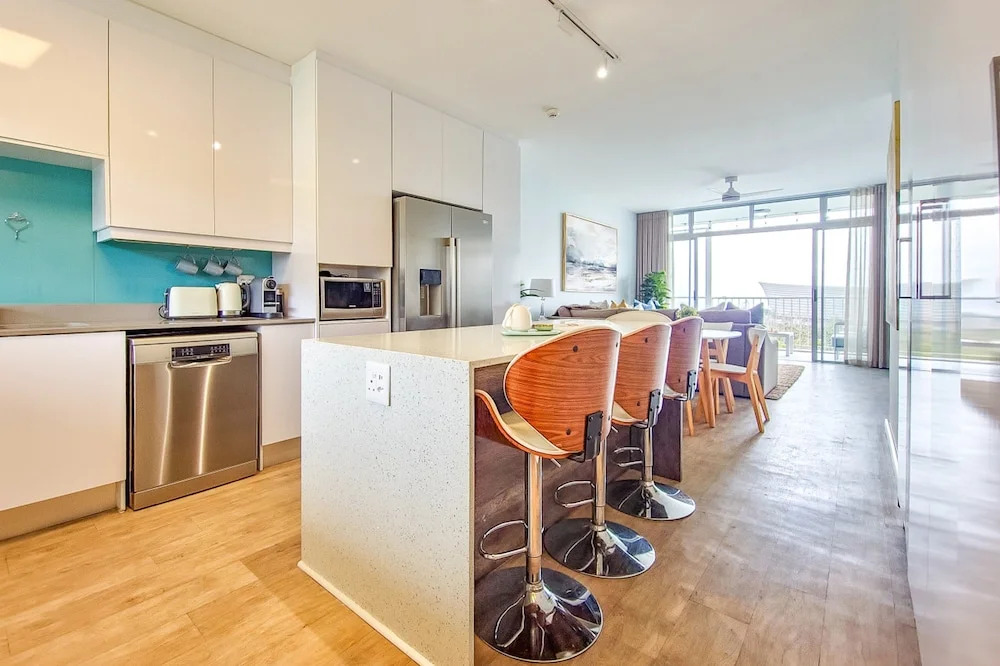 Two Bed Green Point Ocean View
