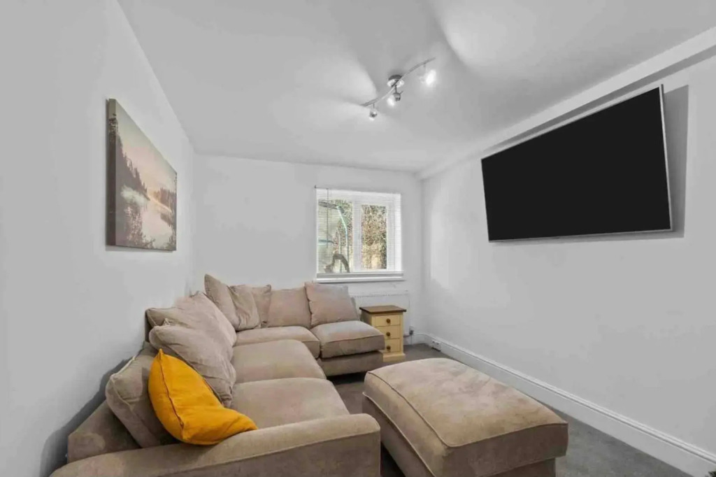 Beautiful House Cornwall with hot tub & acre of garden