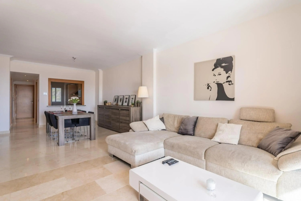 Apartment in Estepona with sea view