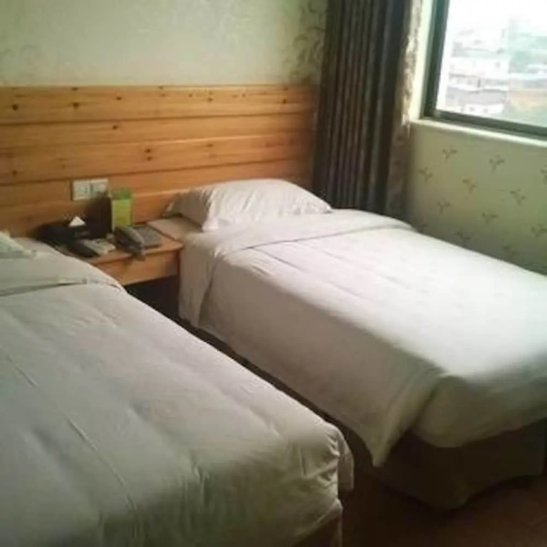 Yaris Hotel