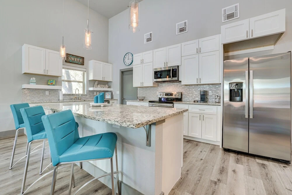 Modern Canyon Lake Vacation Home w/ Furnished Deck
