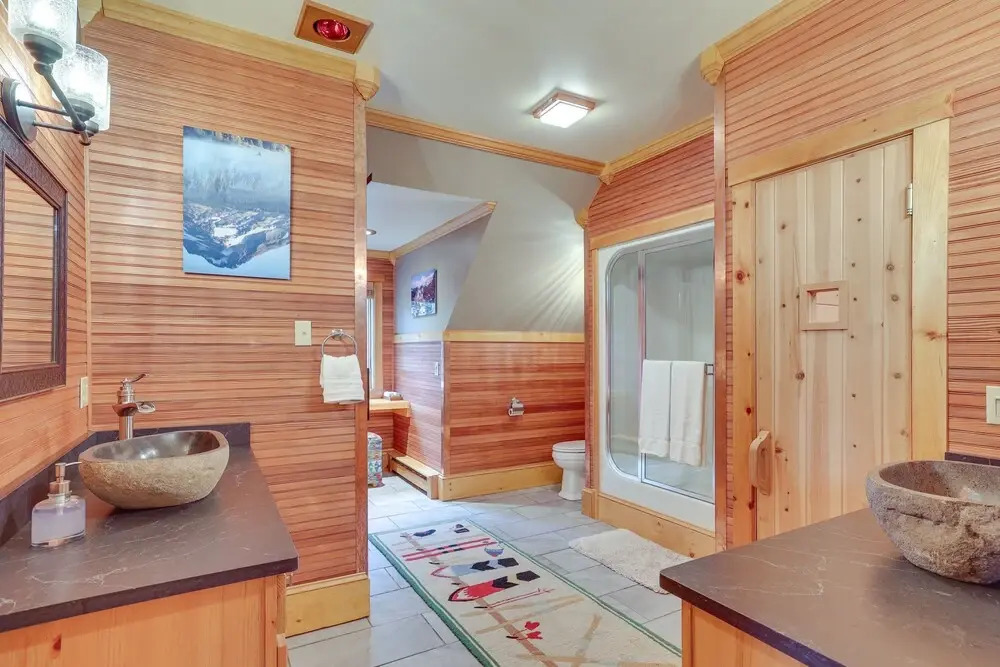 Ski-in/ski-out w/ Sauna in Jay Ski Peak Resort!
