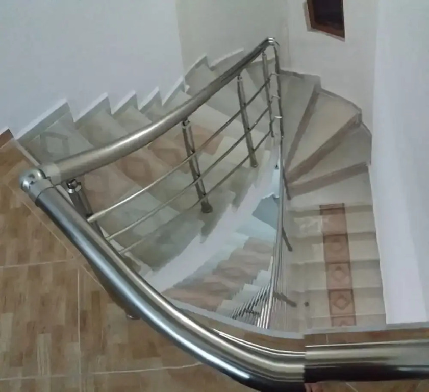 Jeti Guesthouse
