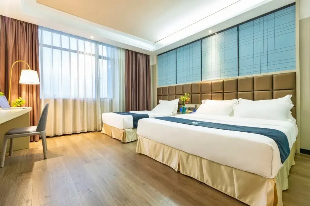 Echarm Hotel Panyu Chimelong Guangzhou South Railway Station Wanbo Metro Station
