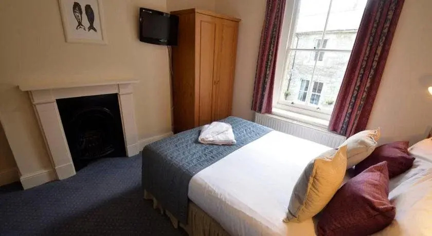 Eversley Hotel