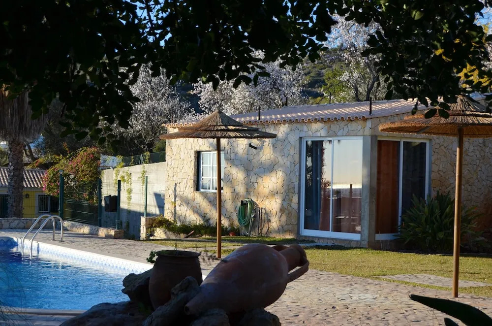 Studio in Estói, With Wonderful sea View, Pool Access, Enclosed Garden