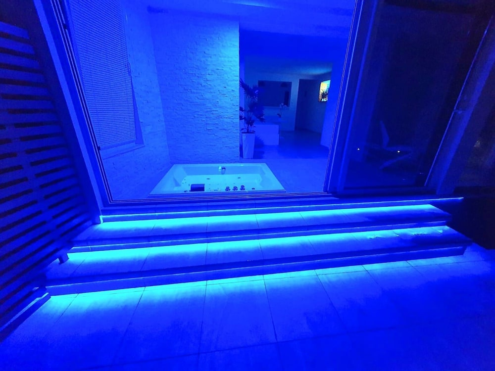 Apartments Lux with pool