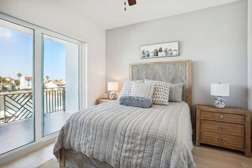 The Harbor Condo 305 - Premier