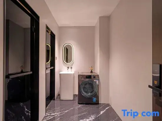 Tianba E-Sports Hotel (Jing'an)