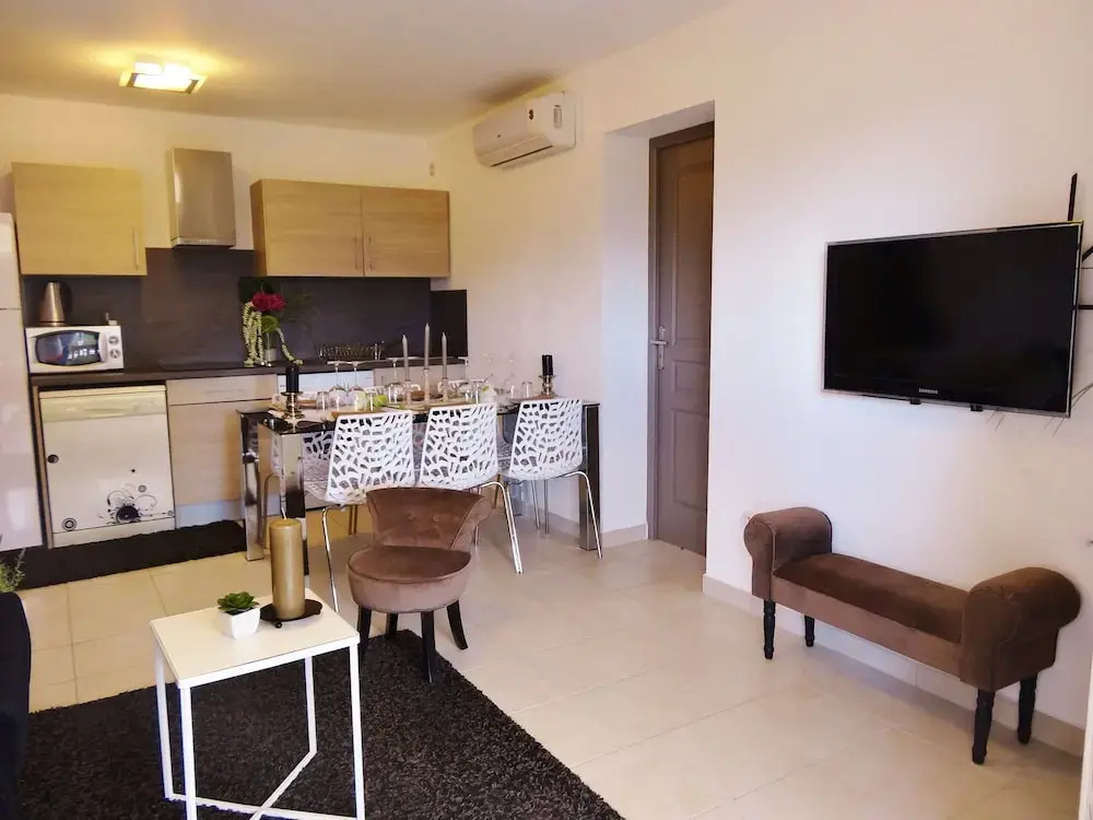 Residence Bellavista à Santa Giulia, proche de la plage et vue mer