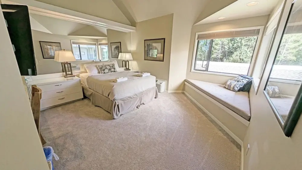 Mt Bachelor Village 424