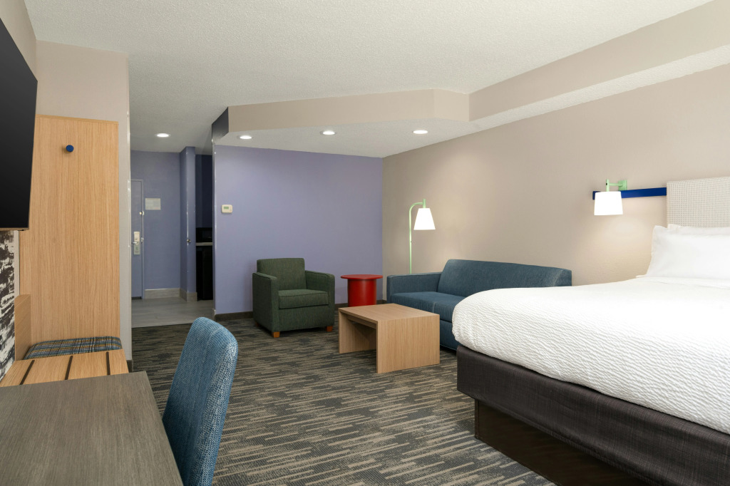 Garner Hotel Evansville East by IHG