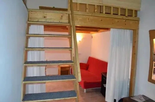 Bobo House