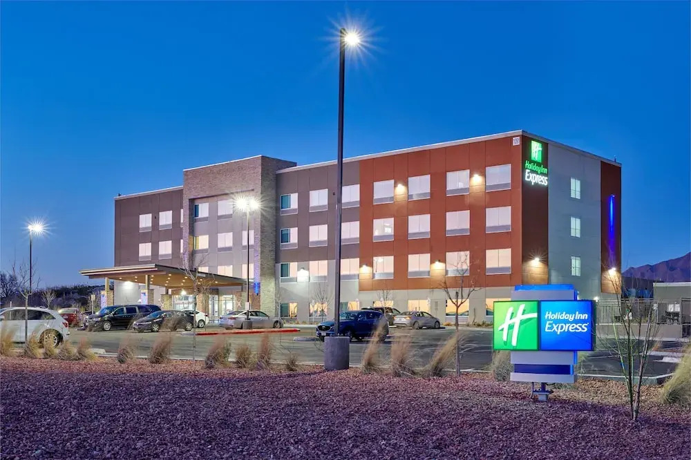 Holiday Inn Express & Suites El Paso - Sunland Park Area by IHG