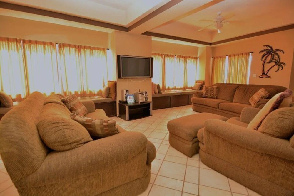 Bonita 305 - 3 Br Condo