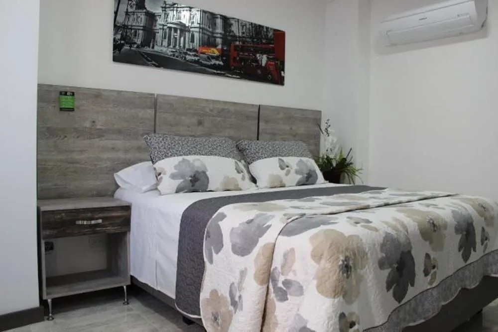 Ari Hotel