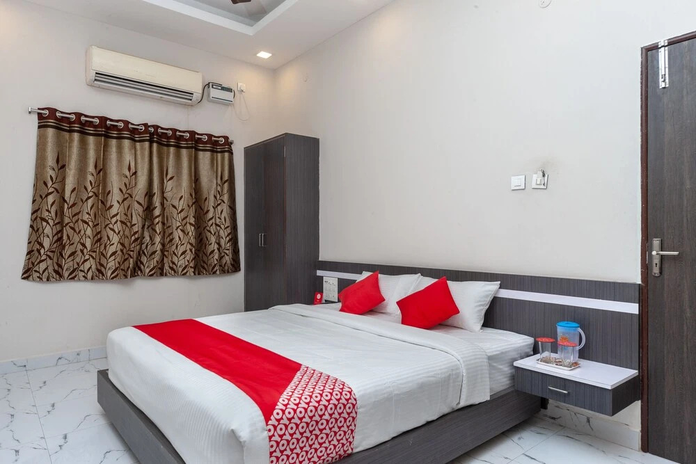 OYO 22300 Sri Ramachandra guest house
