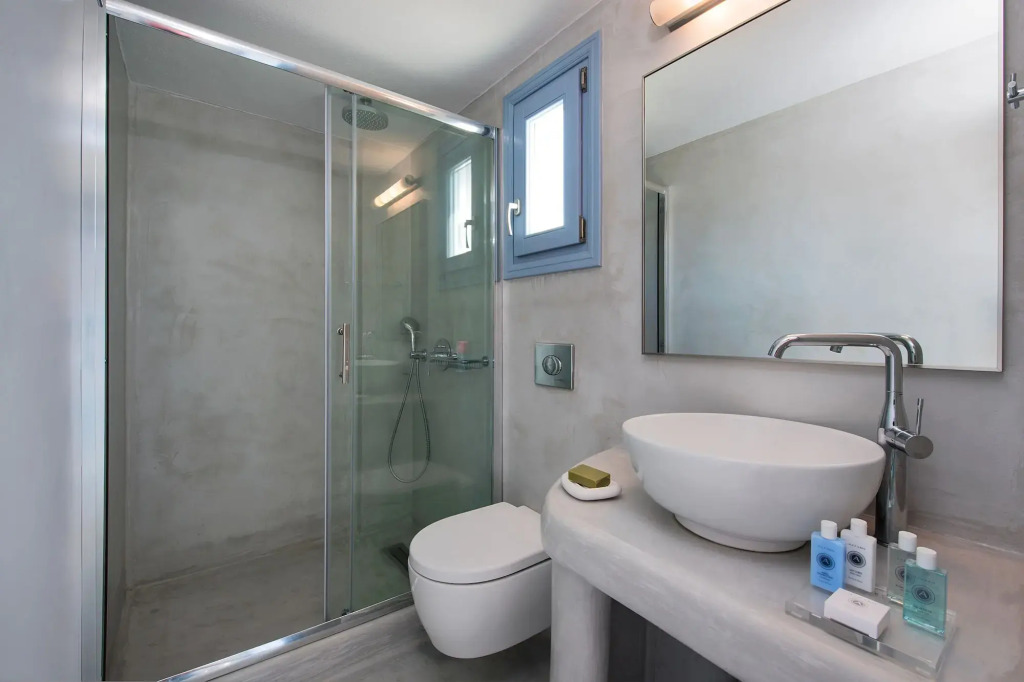 Apanemo Hotel & Suites
