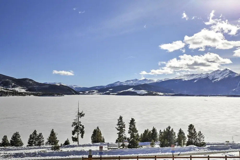 Mtn-view Condo w/ Hot Tub Access in Dillon!