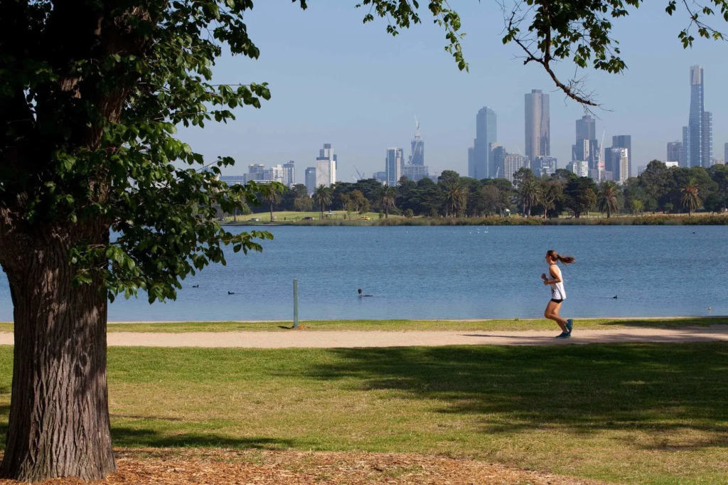 Tyrian Albert Park Lake