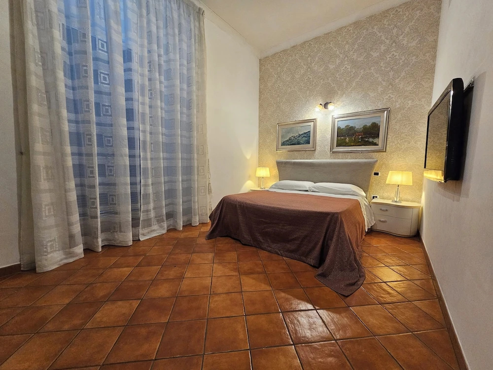 The Spanish Palace, Suites, Rooms, Apartments & Terraces