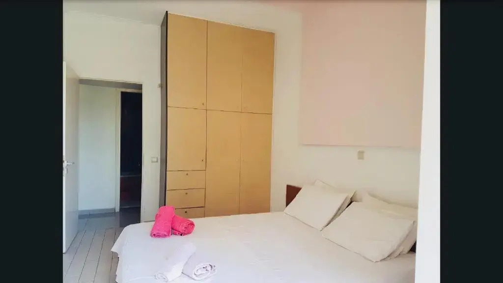 74m² Stylish Flat Near Philopappou Hill