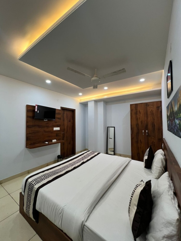 Hotel RK palace near airport