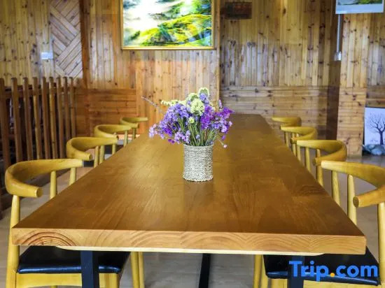 Longji View Building Homestay (Xishanyu Optimistic View Terrace)