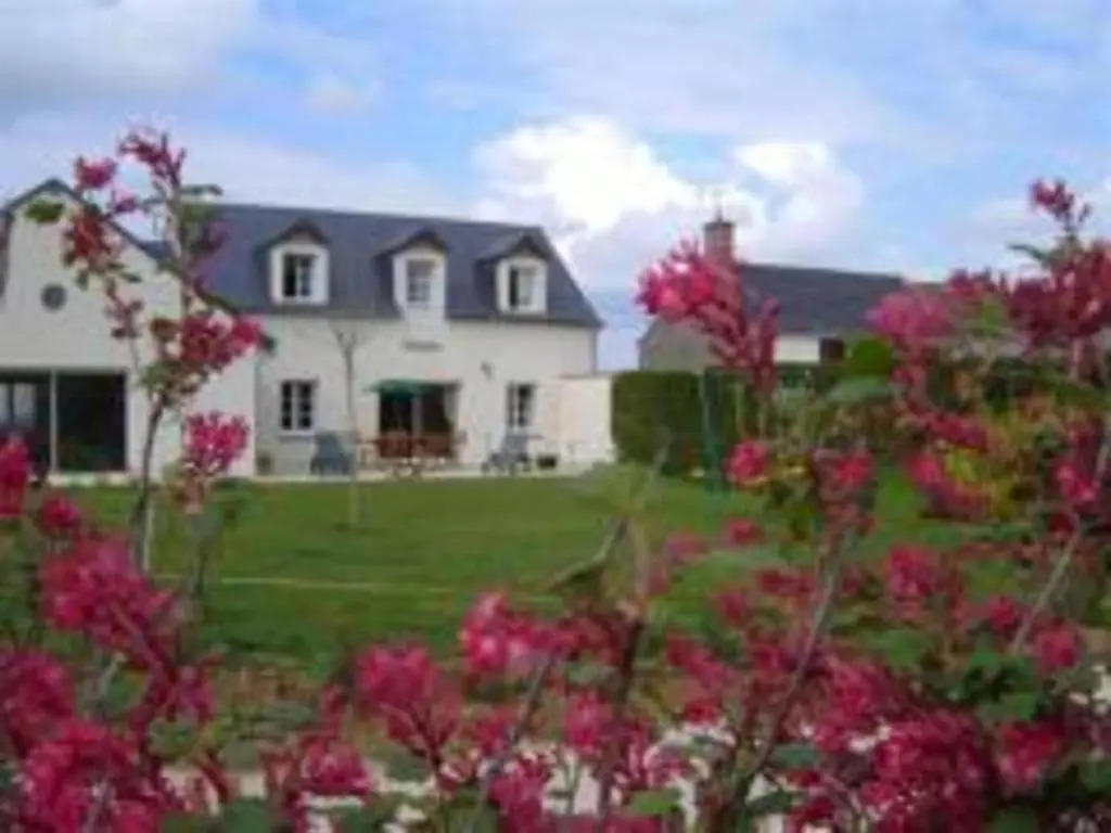 Gîte La Chapelle-Saint-Martin-en-Plaine, 4 pièces, 7 personnes - FR-1-491-55